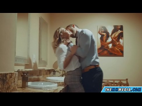 ❤️ Nigbati bilondi ti oyan ba tan ọ ni yara isinmi ti gbogbo eniyan ️ Ibalopo didara ni% yo.analytik24.ru ❌❤